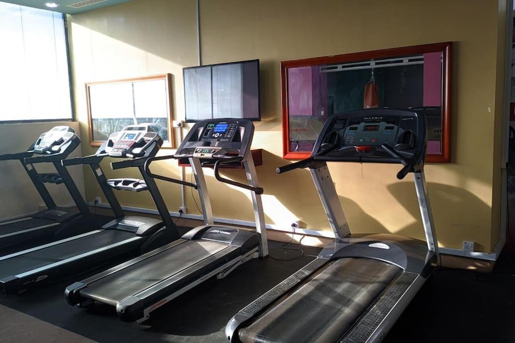 A Lovely Studio Apartment With Gym And Pool Access دار السلام المظهر الخارجي الصورة